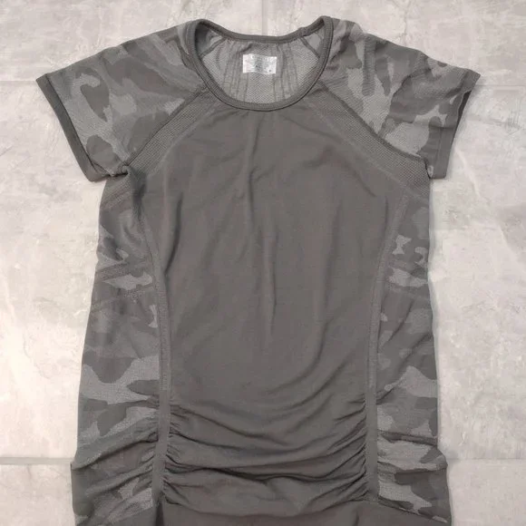 ATHLETA Women's short-sleeve gray tech athletic top, M - Picture 3 of 10